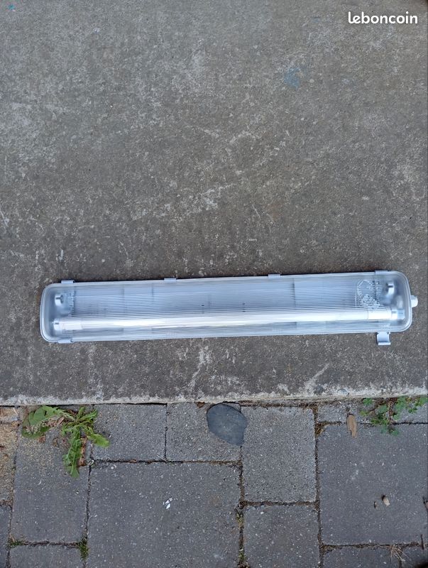 Réglette neon (image 1)