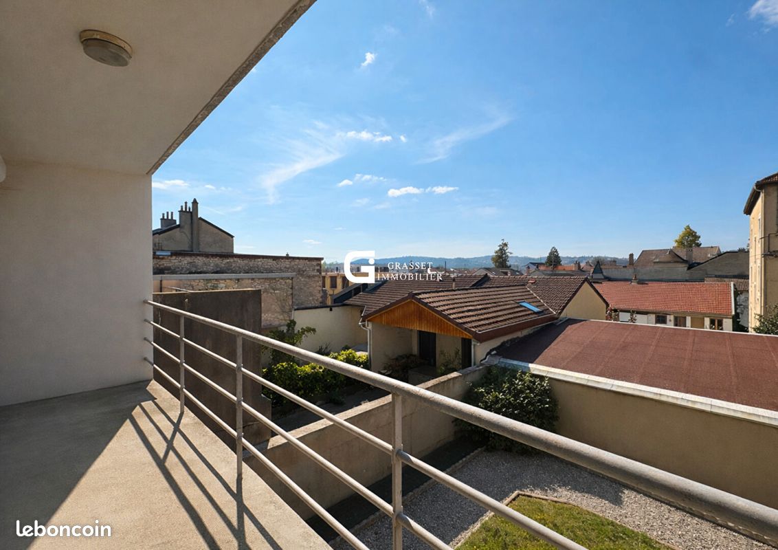 Appartement 3 pièces 75 m² · à Oyonnax · 75 m² · 95 000 €