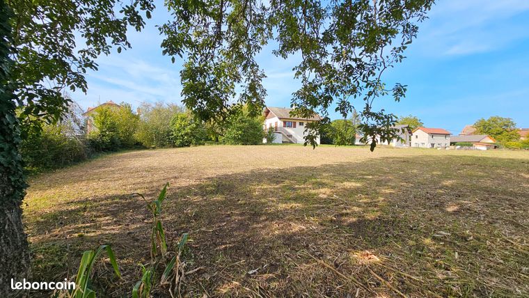 Terrain 2900 m² SAINT GENIX LES VILLAGES