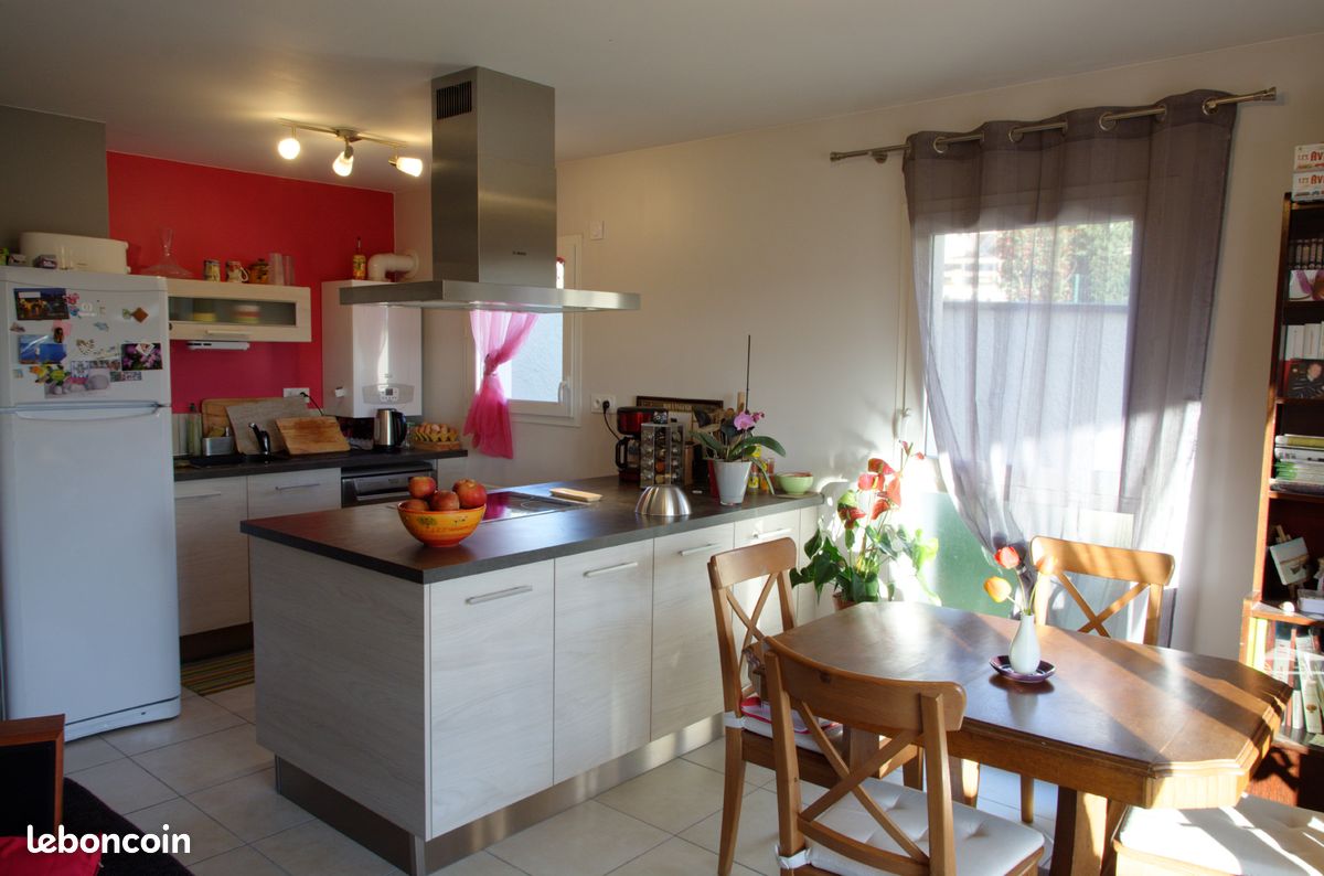 Appartement 3 pièces 70 m² · à Saint-Priest-en-Jarez · 70 m² · 815 €/mois