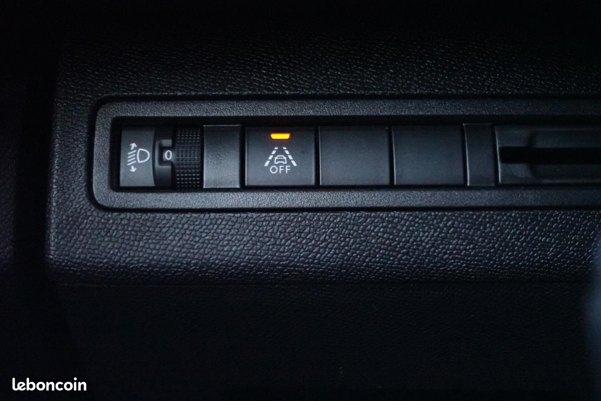 Peugeot 3008 130CH EAT8 ALLURE + FILET DE RETENUE/ 1ÈRE MAIN/ GARANTIE 12 MOIS (image 20)