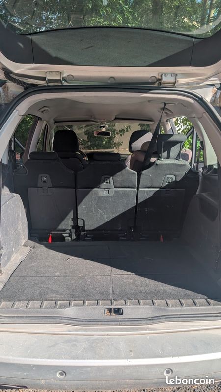 Citroen C4 Picasso en l'état (image 3)