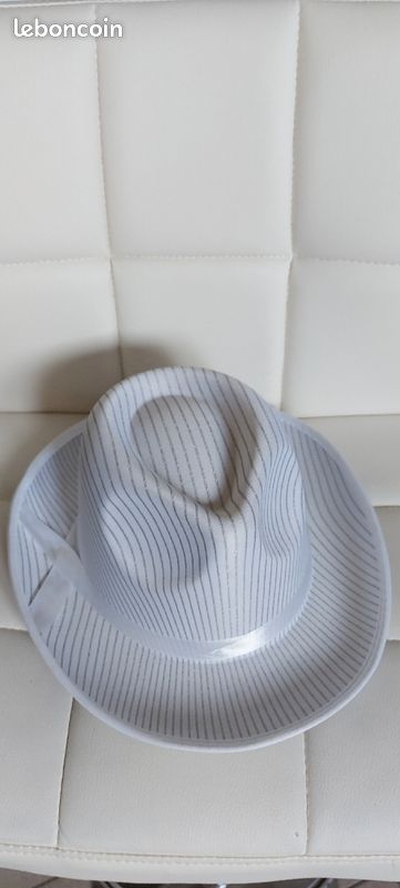 Chapeau borsalino tissus rayé blanc luxe Taille unique adulte 3 euros (image 1)