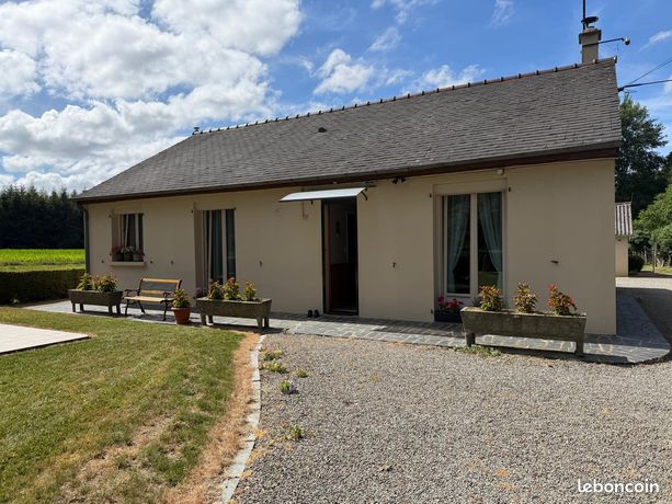Maison de plain-pied 100 m² – 4 chambres – Nombreuses dépendances – Terrain clos de 2 818 m² – Meillac