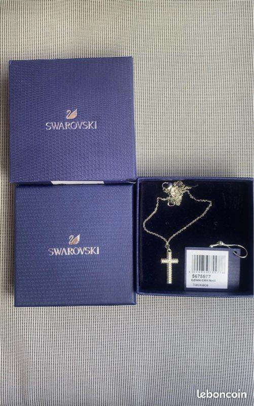 Colier croix Swarvosk (image 12)