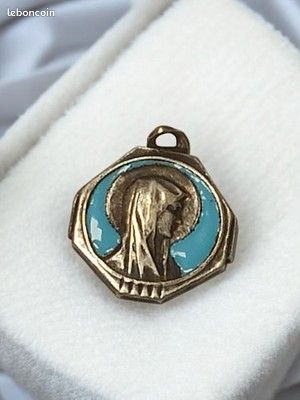 Médaille Vierge Miraculeuse en Métal - Symbole de Protection et de Foi