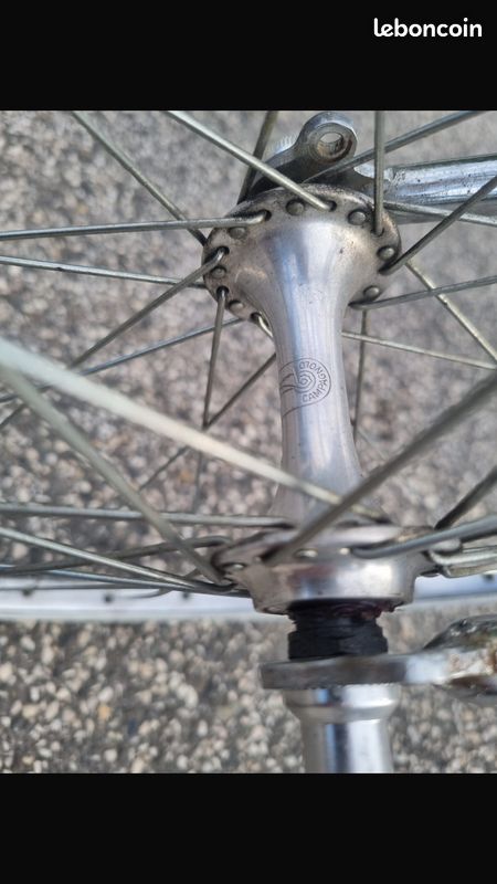 Vélo vintage entièrement rénové (image 9)