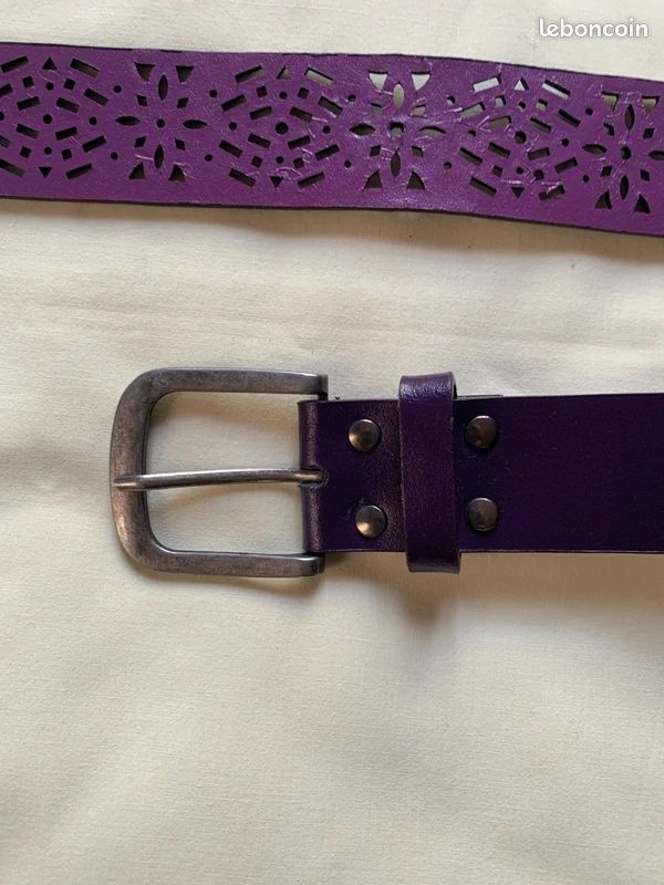 Ceinture ajourée fleurie bicolore violet/prune 95cm — neuve (image 1)