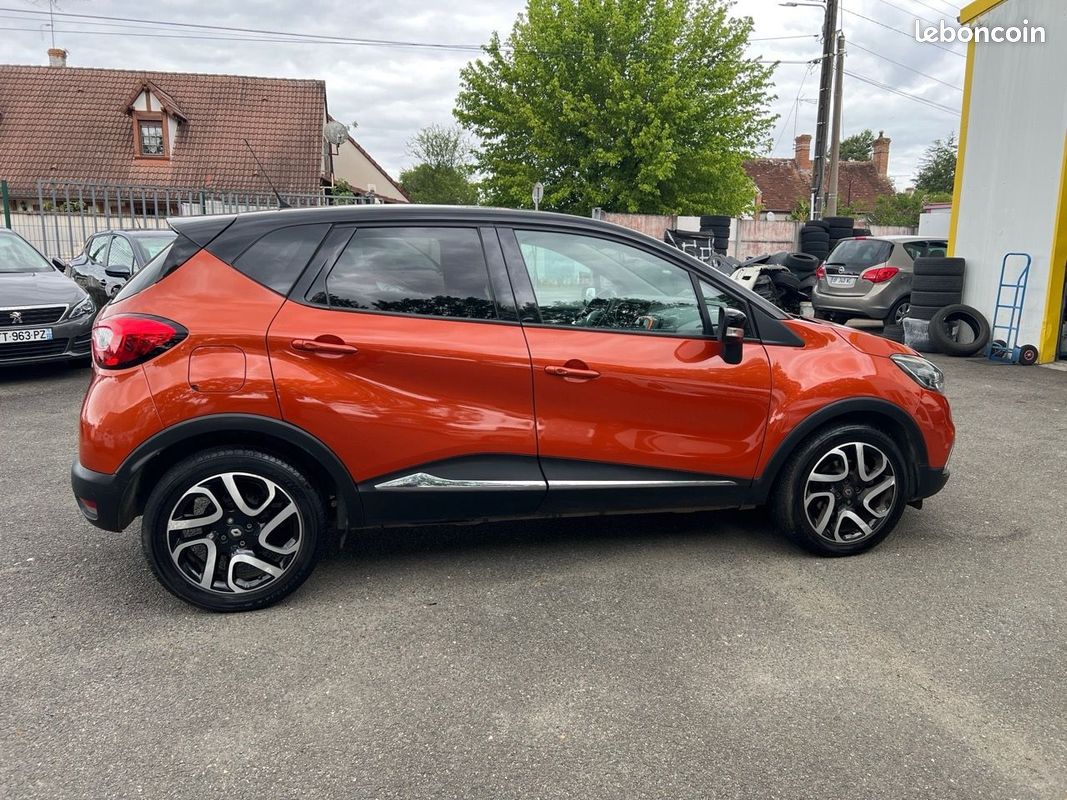 Renault CAPTUR 1.5 DCI 90CH STOP&START ENERGY INTENS ECO² (image 6)
