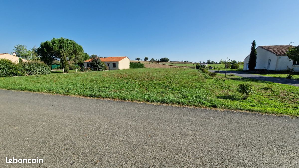 Vend terrain 1740m2 · à Vielmur-sur-Agout · 90 000 €