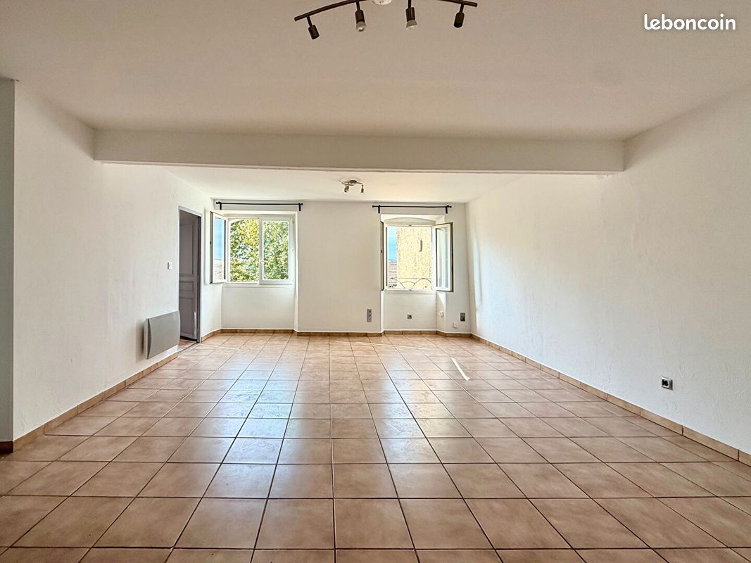 Appartement 3 pièces 64 m² · à Sénas · 64 m² · 780 €/mois