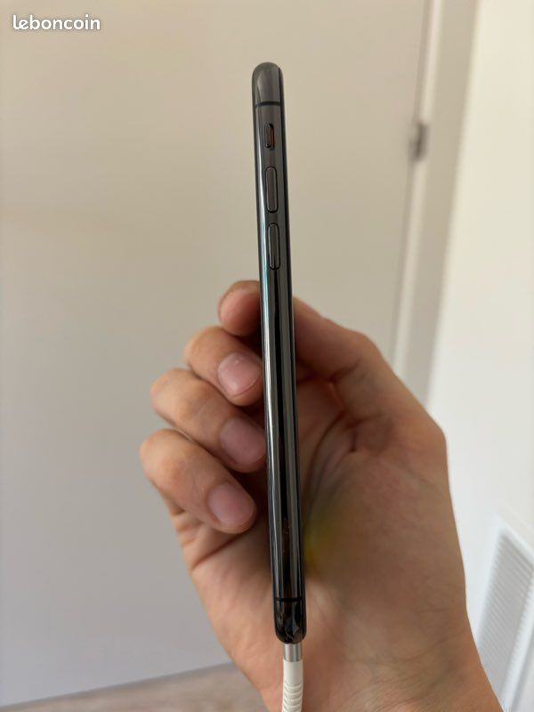 IPhone XS très bon état (image 4)