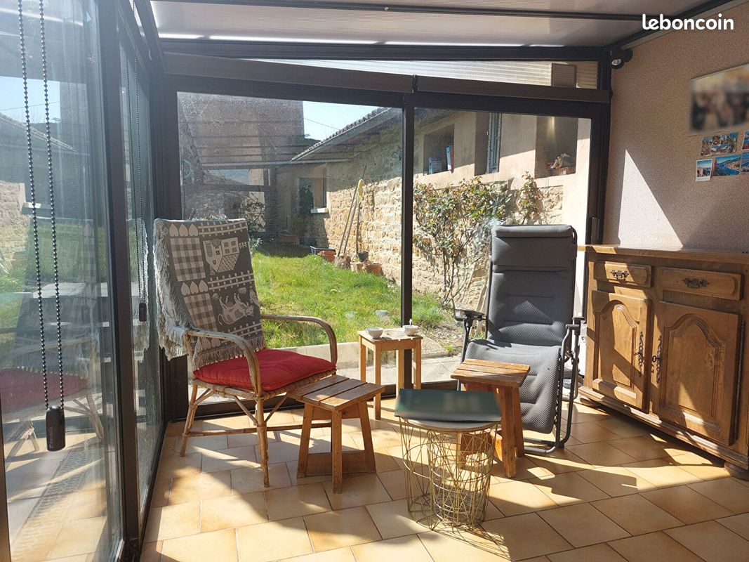 Maison 7 pièces 146 m² · à Porte des Pierres Dorées · 146 m² · 350 000 €