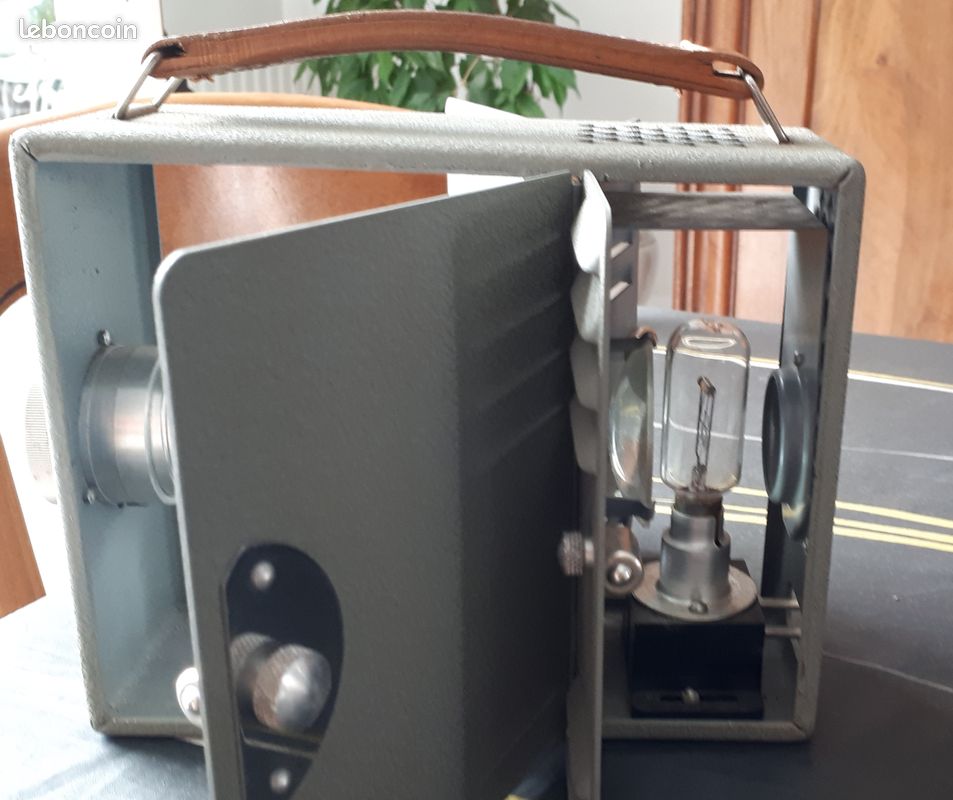Ancien projecteur - CAMERAFIX - Berthiot Edimar - Paris - Fonctionne - - Collection