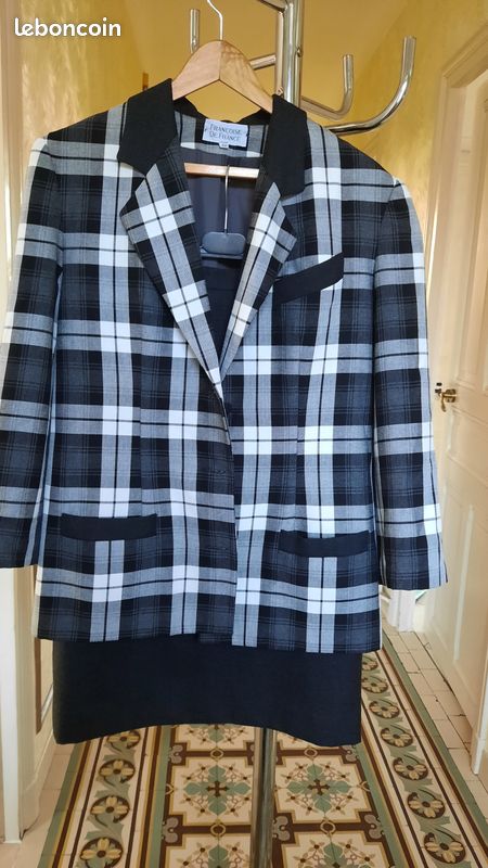 Tailleur jupe (image 2)
