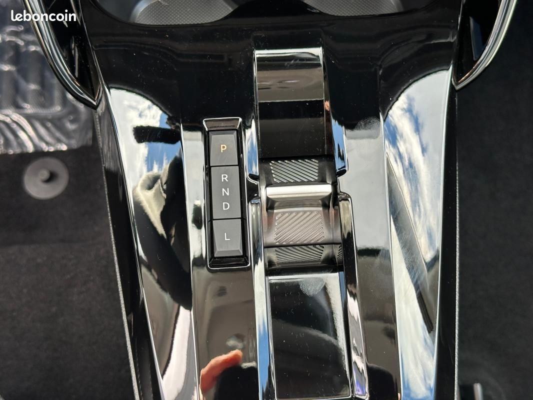 Citroën C3 Aircross Hybride 145 ch Aut Max (image 18)