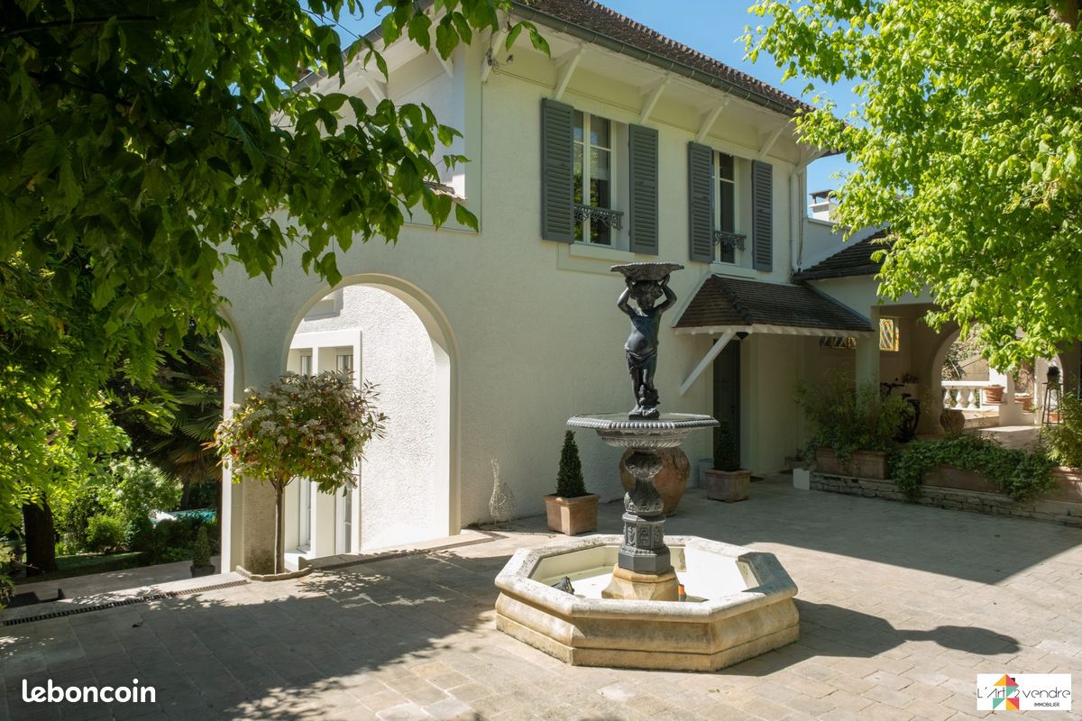Maison 8 pièces 204 m² · à Yerres · 204 m² · 1 040 000 €