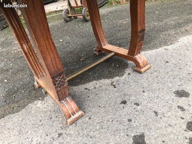 Table carrée rétro (image 2)