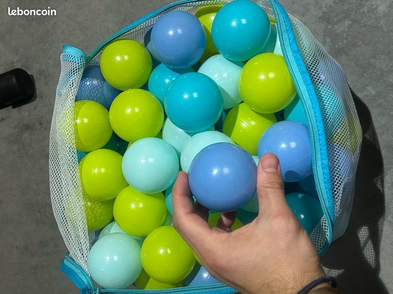 Lots de 115 balles de jeu enfants bon état (image 2)