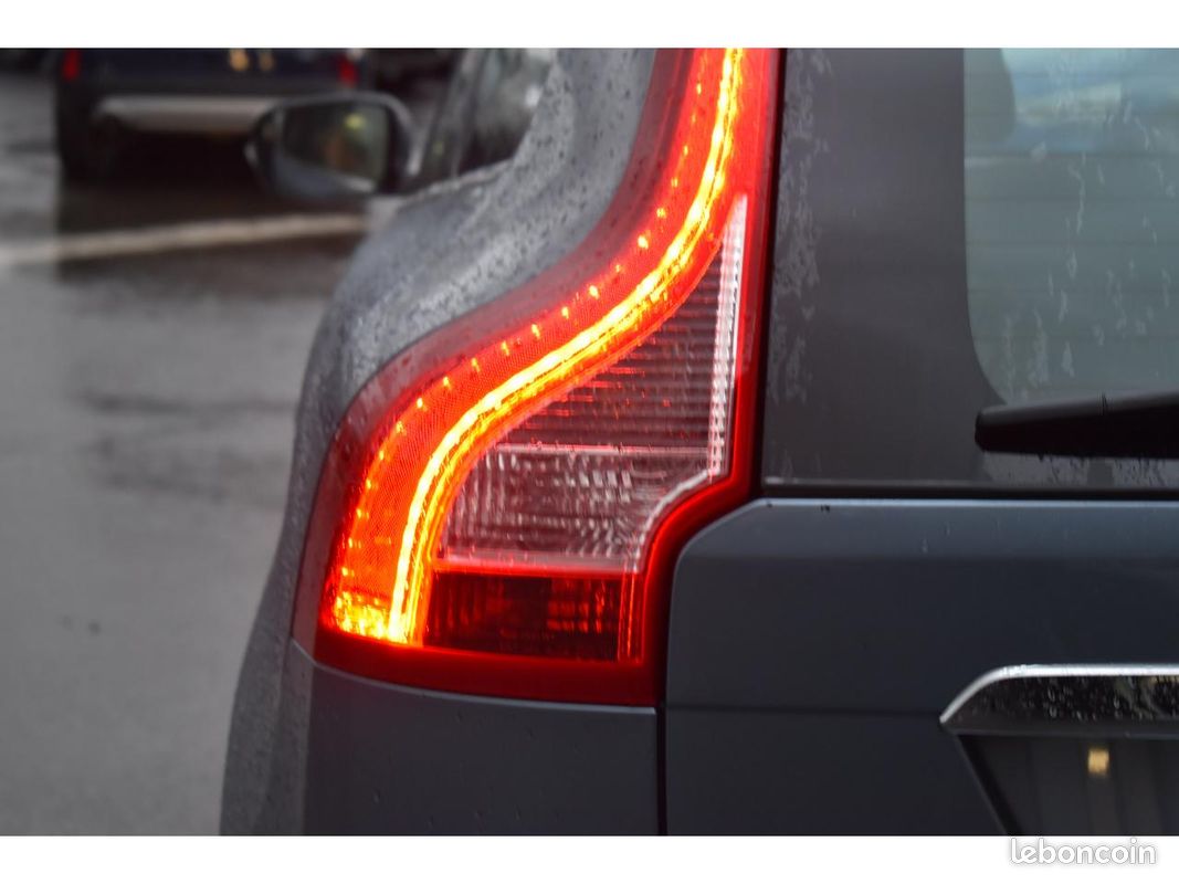 VOLVO XC60 T5 AWD 245 ch Xénium Geartronic A (image 35)