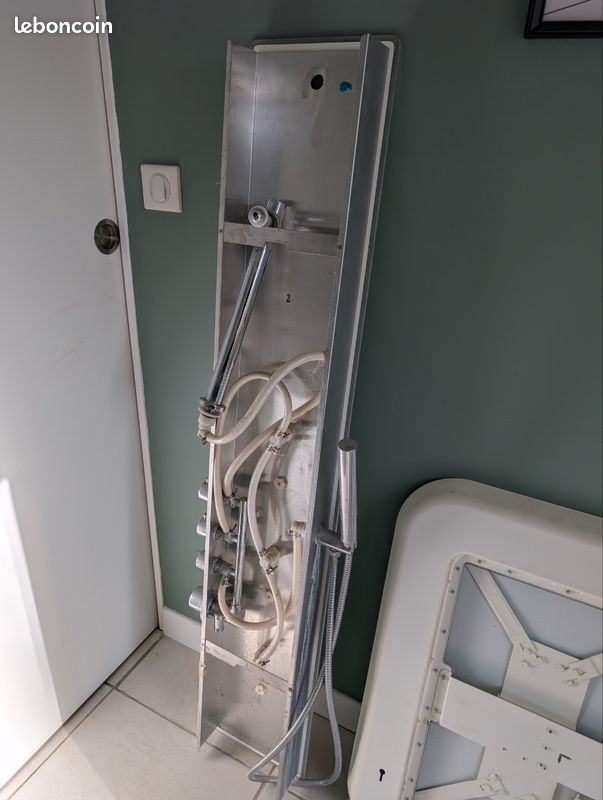Colonne de douche jet massants (image 2)