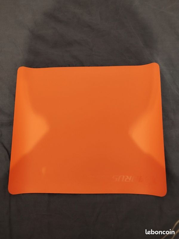 Souris gaming Aorus M3 et tapis de souris Aorus AMP500 (image 10)