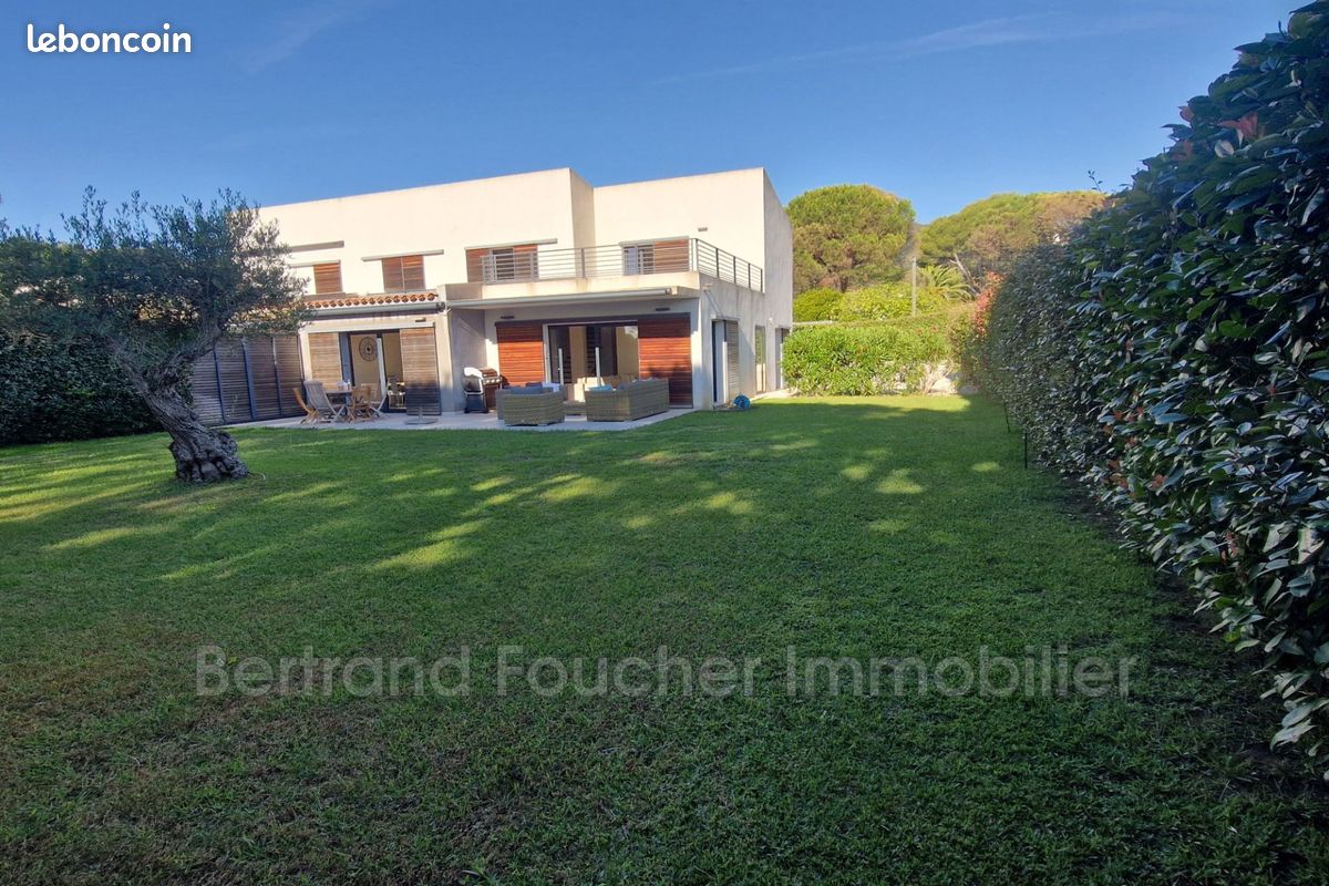 Maison 5 pièces 120 m² · à Cavalaire-sur-Mer · 120 m² · 955 000 €