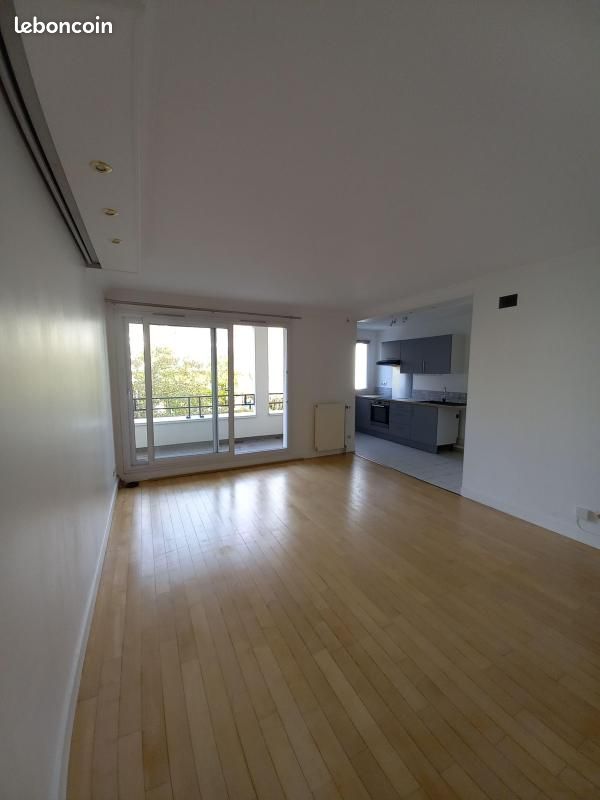 Appartement 2 pièce(s) 48 m²à louer Guyancourt