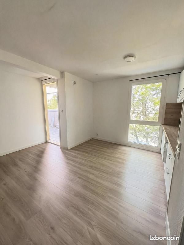 Appartement 2 pièces 43 m² · à La Courneuve · 43 m² · 950 €/mois