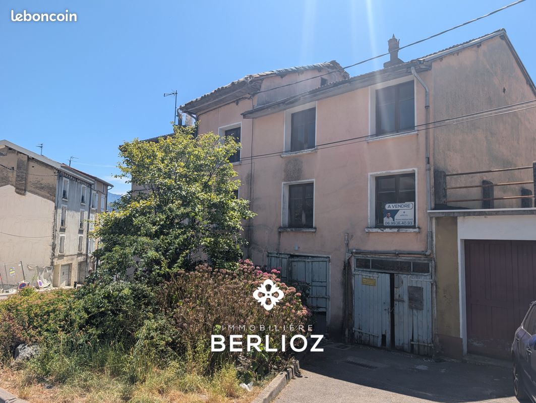 Maison 8 pièces 170 m² · à Voiron · 170 m² · 99 000 €