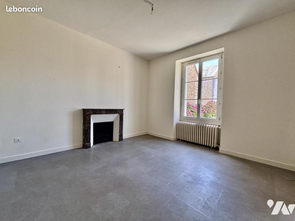 Maison 4 pièces 94 m² · à Saint-Aubin-de-Locquenay · 94 m² · 105 400 €