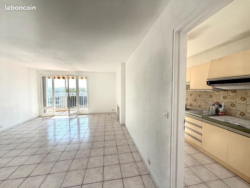 Appartement 4 pièces 76 m² · à Fréjus · 76 m² · 220 000 €