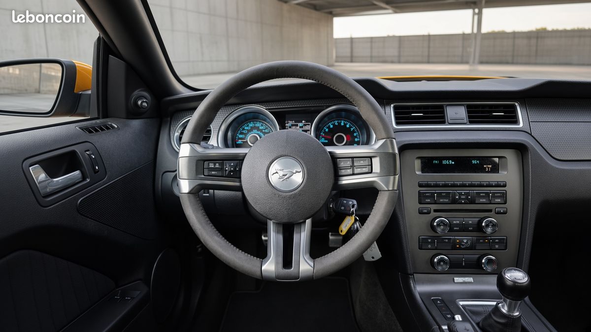 FORD MUSTANG BOSS 302 School Yellow – 2013 – 28 000 km – 44400 TTC (image 13)