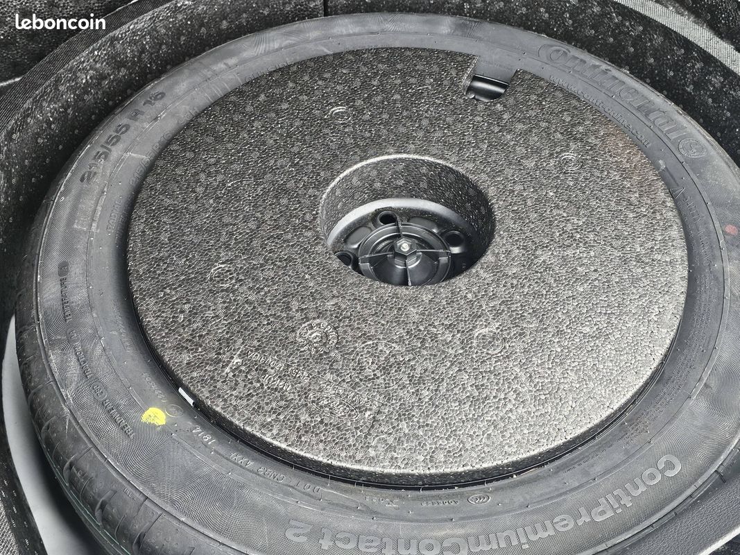 FORD Focus 1.0 EcoBoost 100 S&S 99g Trend (image 19)