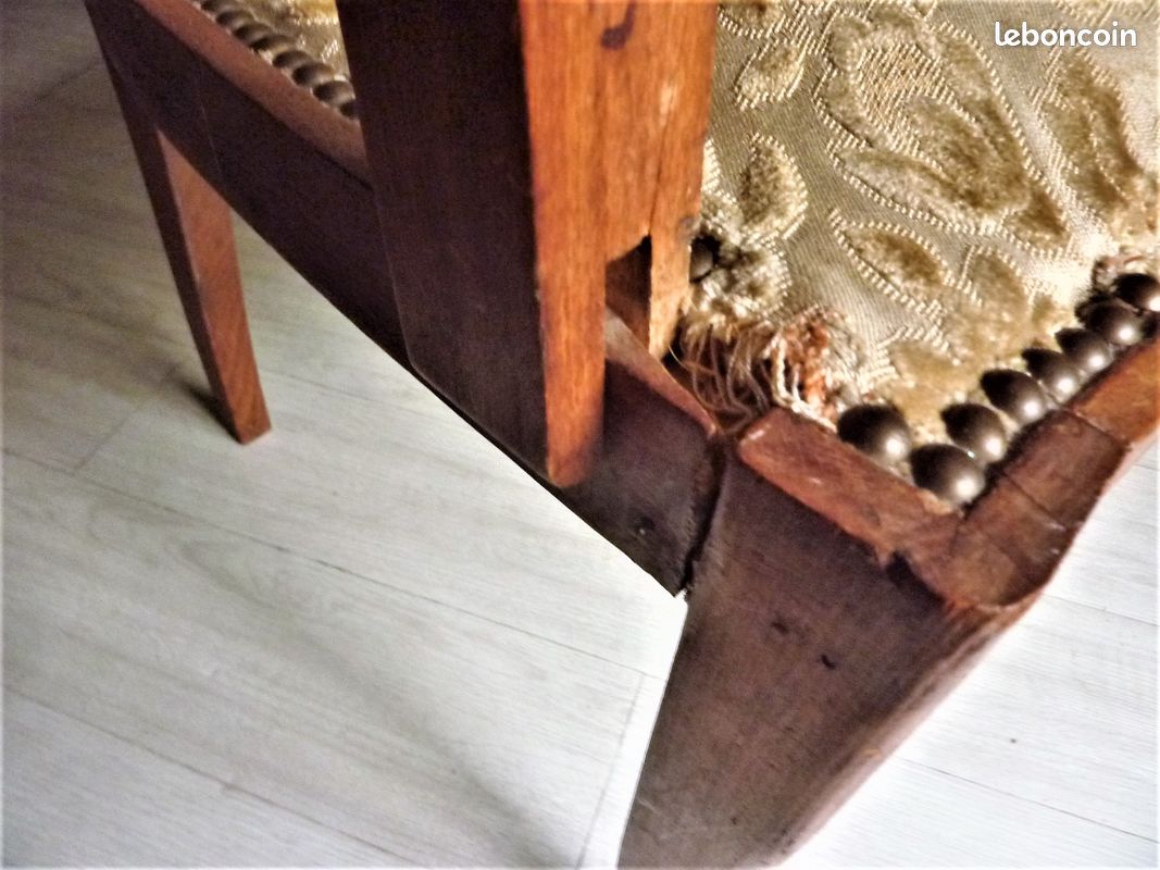 Fauteuil club ancien à restaurer (image 3)
