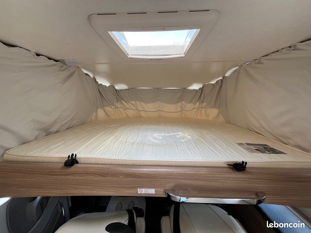 Camping car Intégral Bürstner Aviano I 700 I700 / lit central / lithium 150 (image 7)