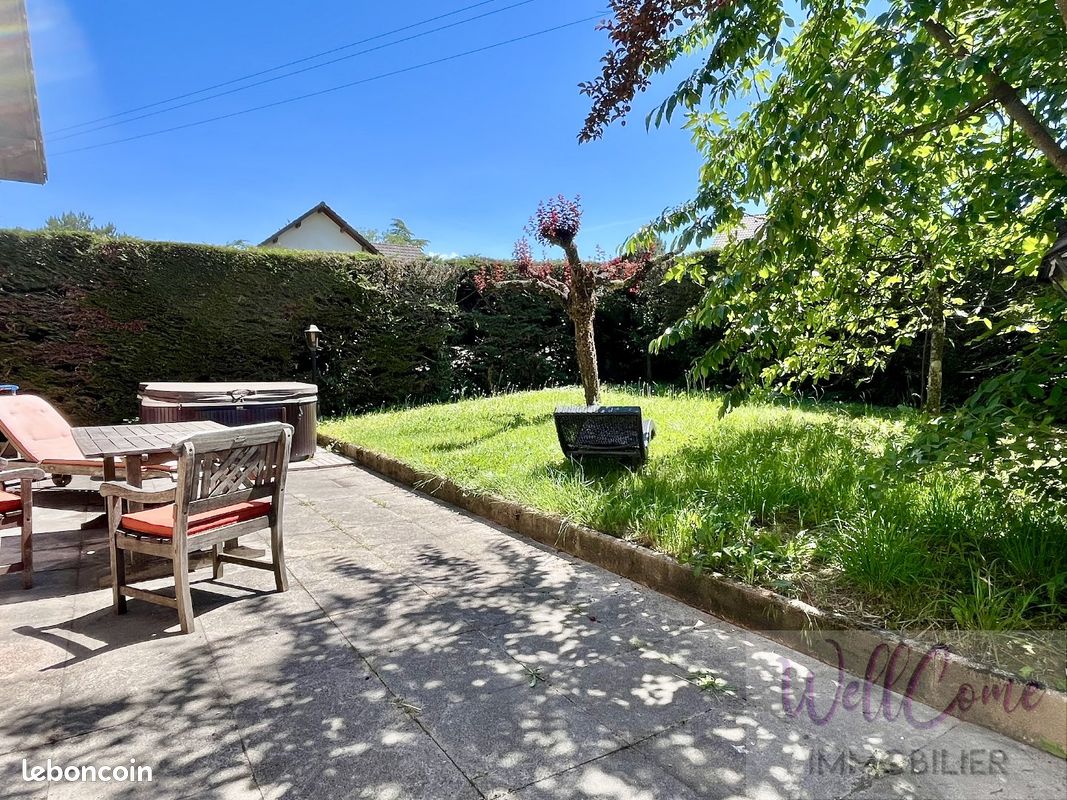 Maison 8 pièces 151 m² · à Entrelacs · 151 m² · 639 000 €