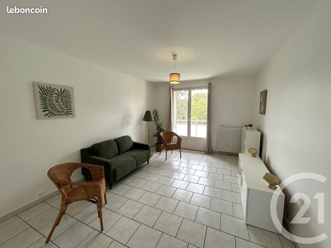 Appartement 4 pièces 70 m² · à Oullins-Pierre-Bénite · 70 m² · 1 100 €/mois