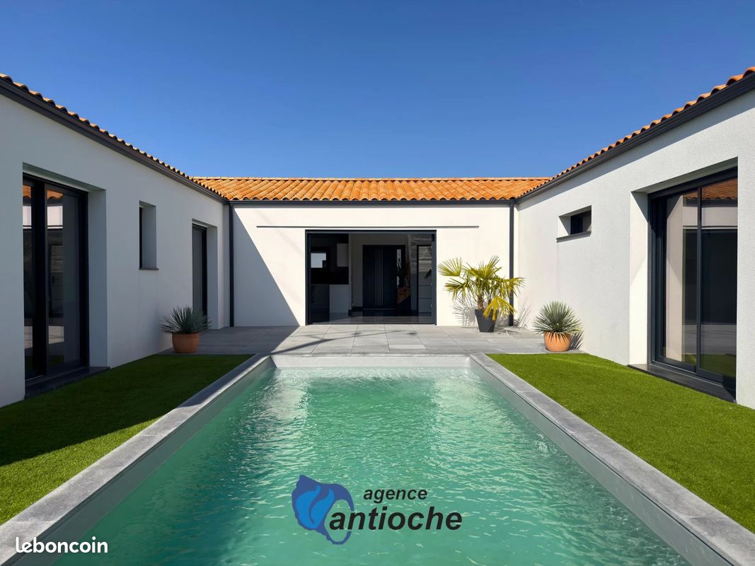 Maison 5 pièces 150 m² · à Saint-Sauveur-d'Aunis · 150 m² · 465 000 €