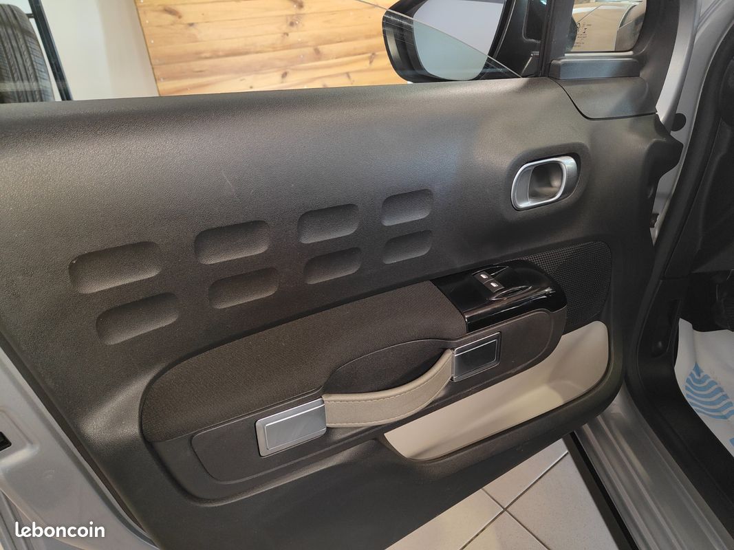 Citroen c3 societe pure tech 82 ss feel nav (image 7)