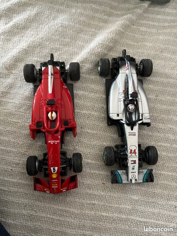 2 voitures F1 Carrera GO circuit (image 1)