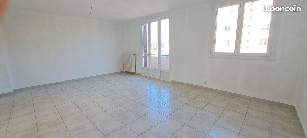 Appartement 4 pièces 62 m² · à Le Pont-de-Claix · 62 m² · 745 €/mois