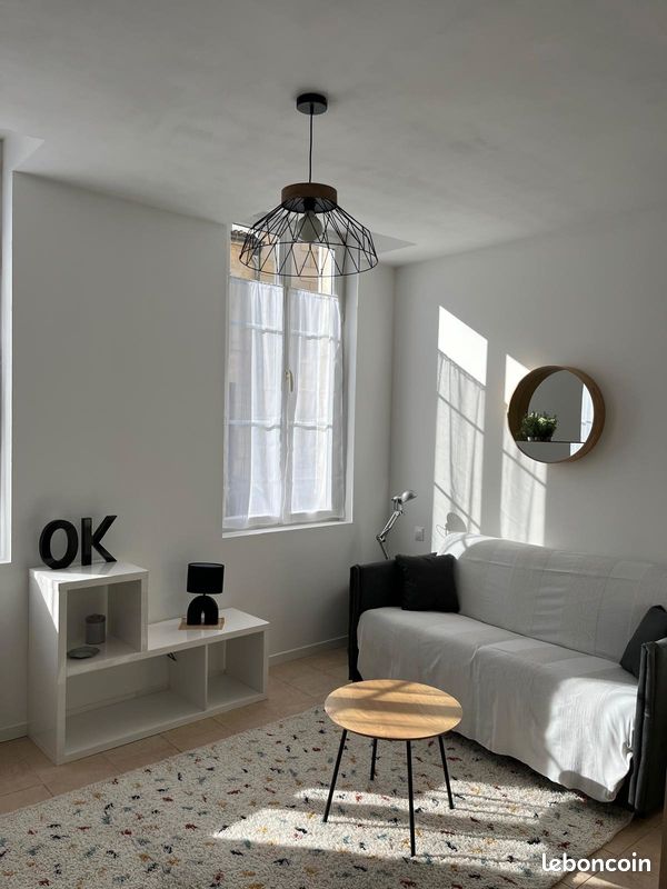 Appartement 1 pièce 18 m² · à Saint-Jean-d'Angély · 18 m² · 450 €