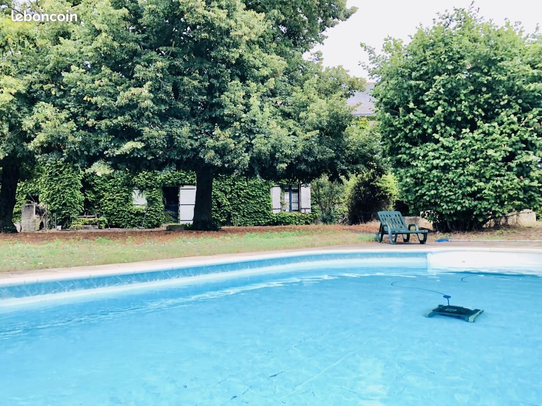 Maison 8 pièces 160 m² - La Grimaudière 86330 (image principale 2)