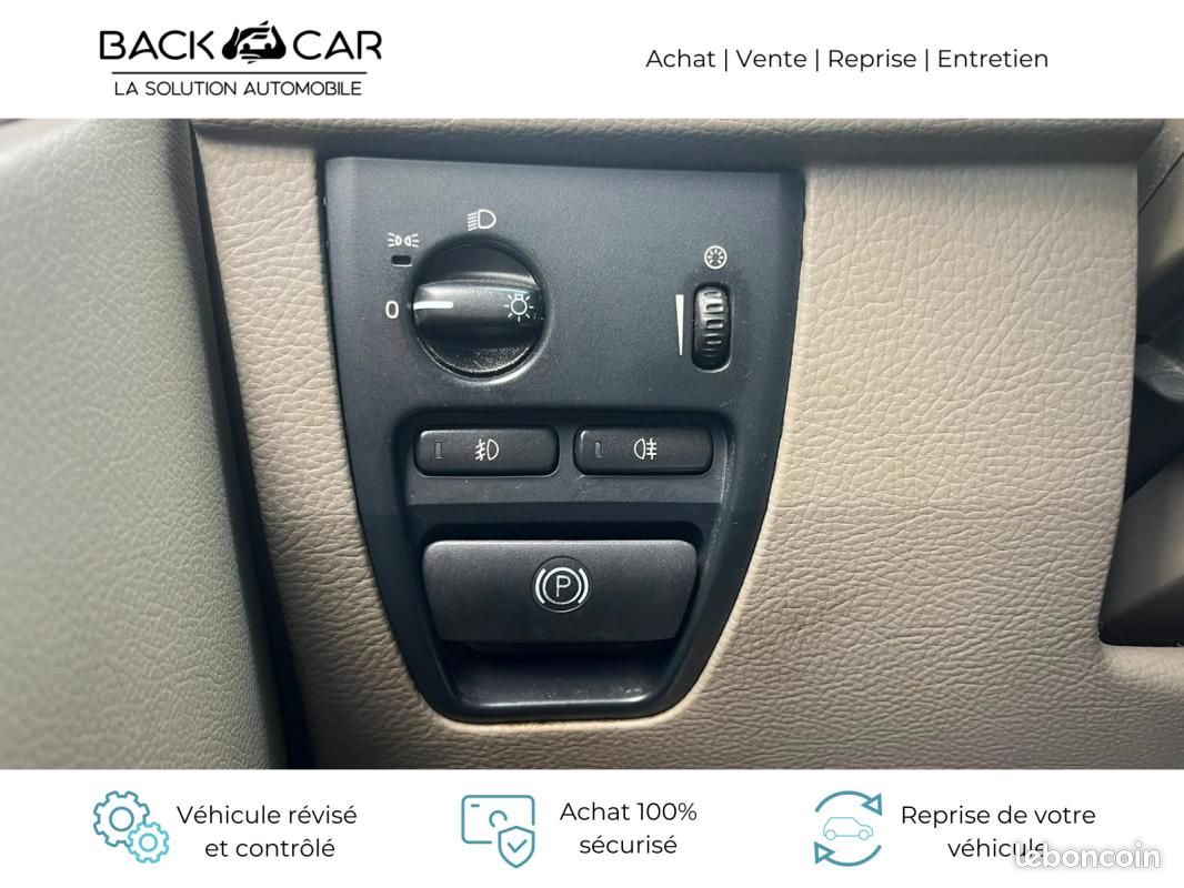 Volvo XC90 D5 AWD 185 Summum 5pl Geartronic A (image 16)
