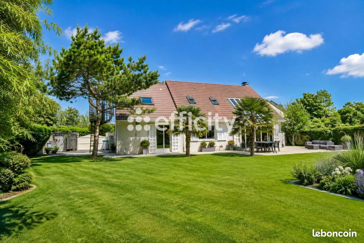Maison 6 pièces 165 m² · à Yerres · 165 m² · 699 900 €