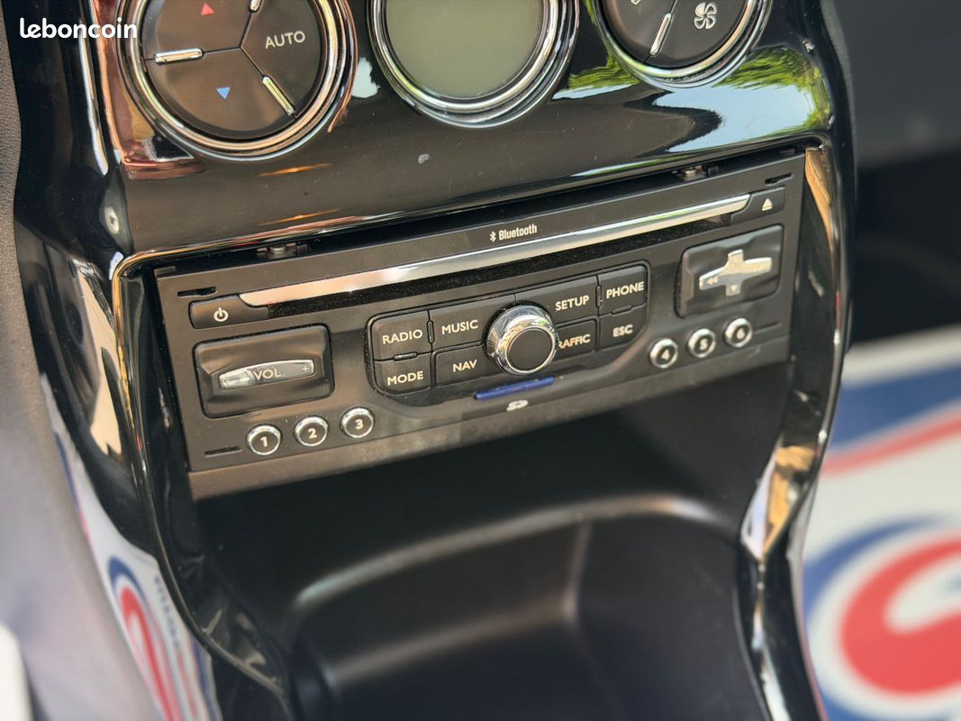 Citroën C3 II 1.6 HDi 92ch Airdream Rossignol - Clim - GPS - Révisée & Garantie 6 Mois (image 20)