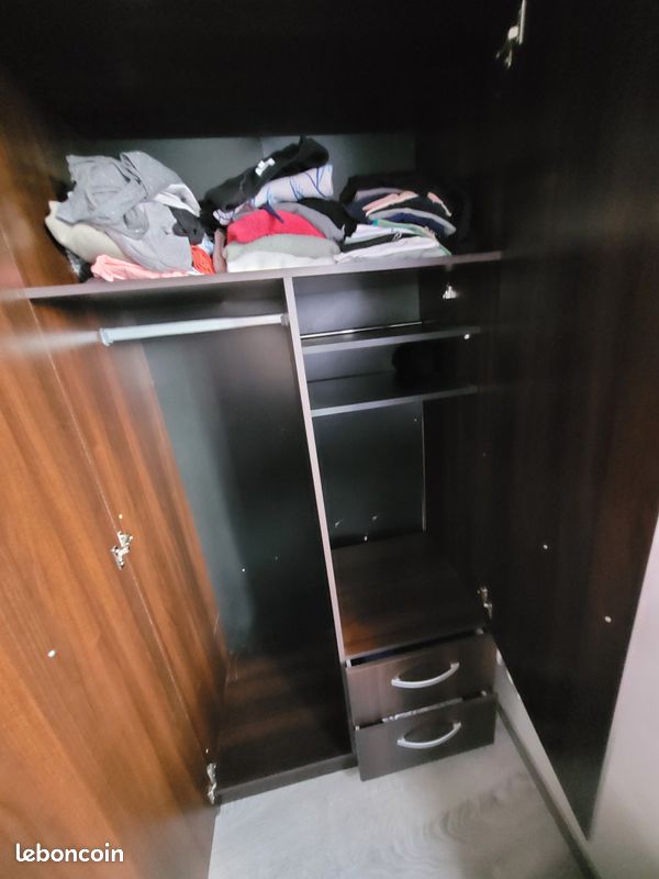 Armoir double porte couleur bois foncé (image 4)