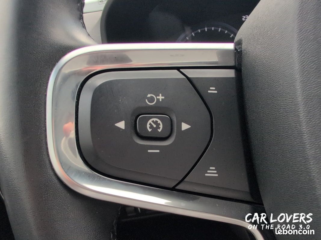 VOLVO XC40 T5 Recharge 180+82 ch DCT7 R-Design (image 23)