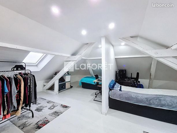 https://img.leboncoin.fr/api/v1/lbcpb1/images/5c/89/8c/5c898cf37ddf996409271e0b8ac330ee15efccb7.jpg?rule=ad-image